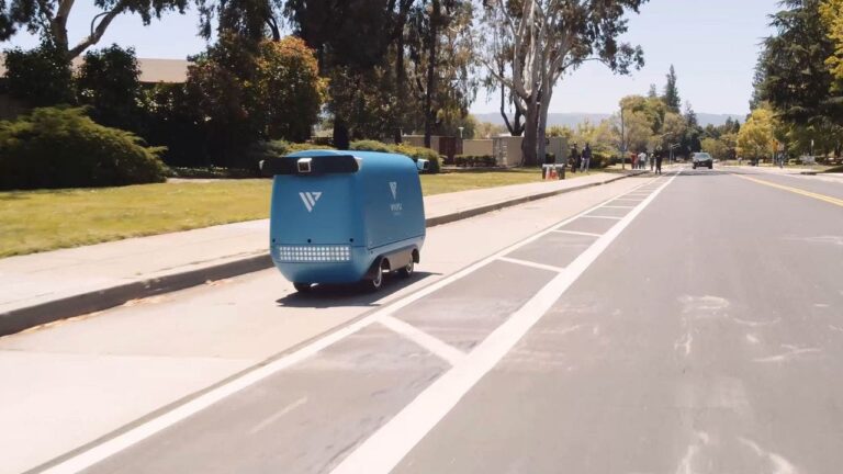 1 Forget drones this street smart robot could be the future of local deliveries