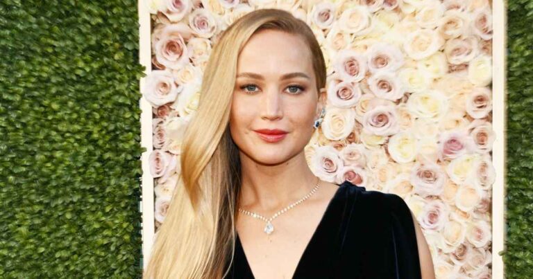 Jennifer Lawrence Is Pregnant Expecting Baby No 2 With Husband Cooke Maroney