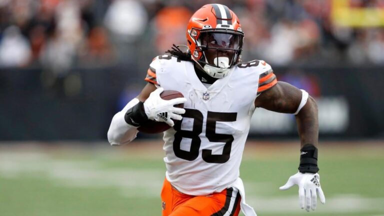 david njoku browns usatsi