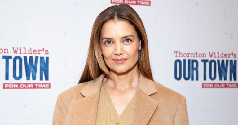 katie holmes cb9b62