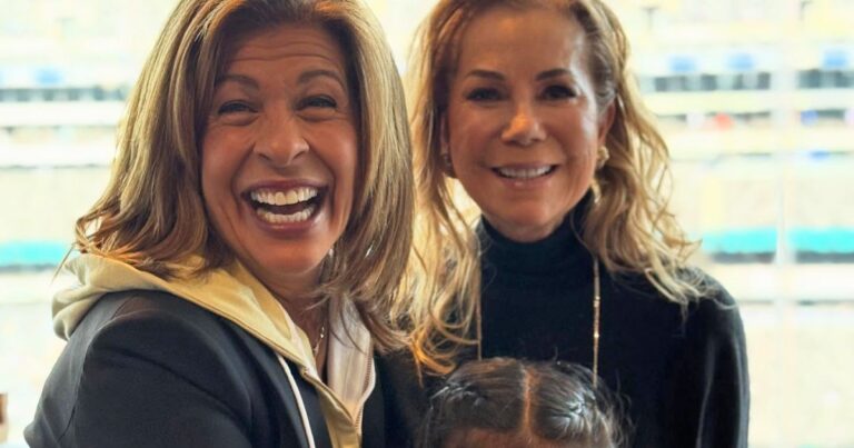 Hoda Kotb Reunites With Kathie Lee Gifford at NFL Game 1