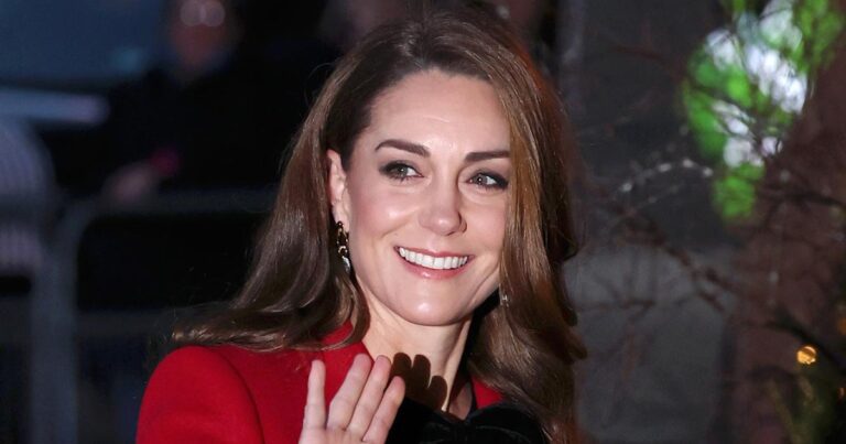 Kate Middleton Is All Smiles as She Arrives to Annual Together at Christmas Carol Service